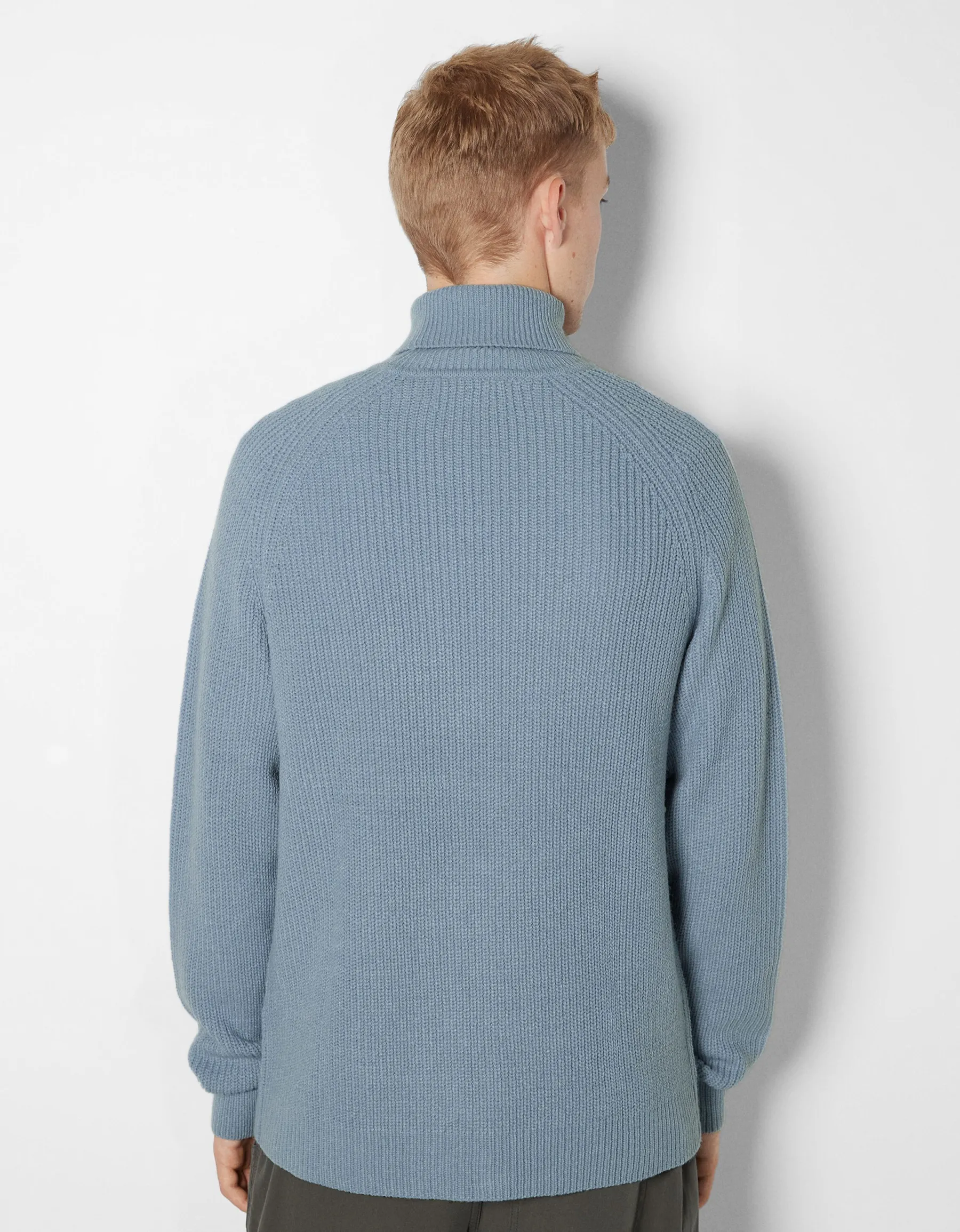 BERSHKA Pull col roulé épais Noir Fashion