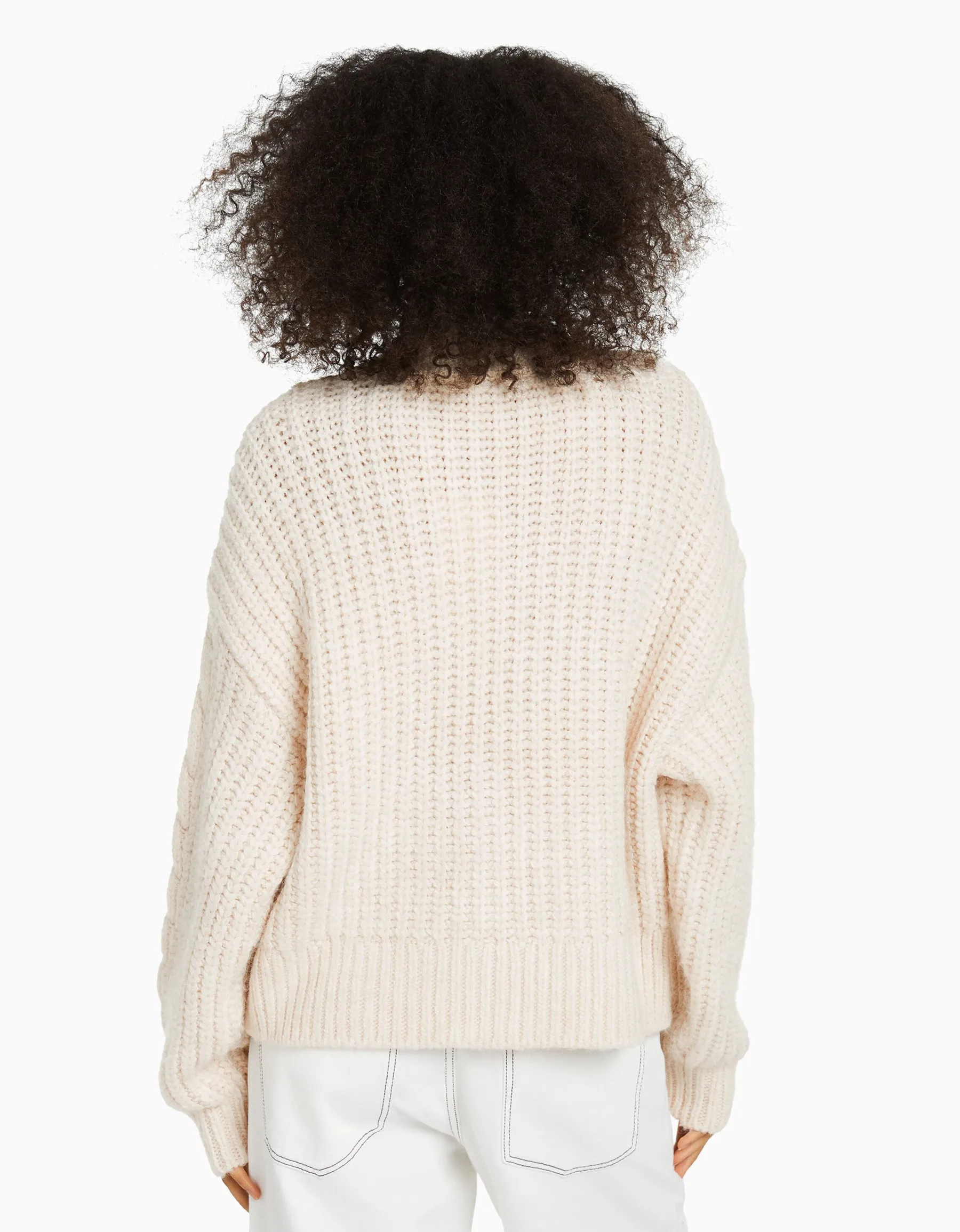 BERSHKA Pull cropped tressé col montant Écru Online