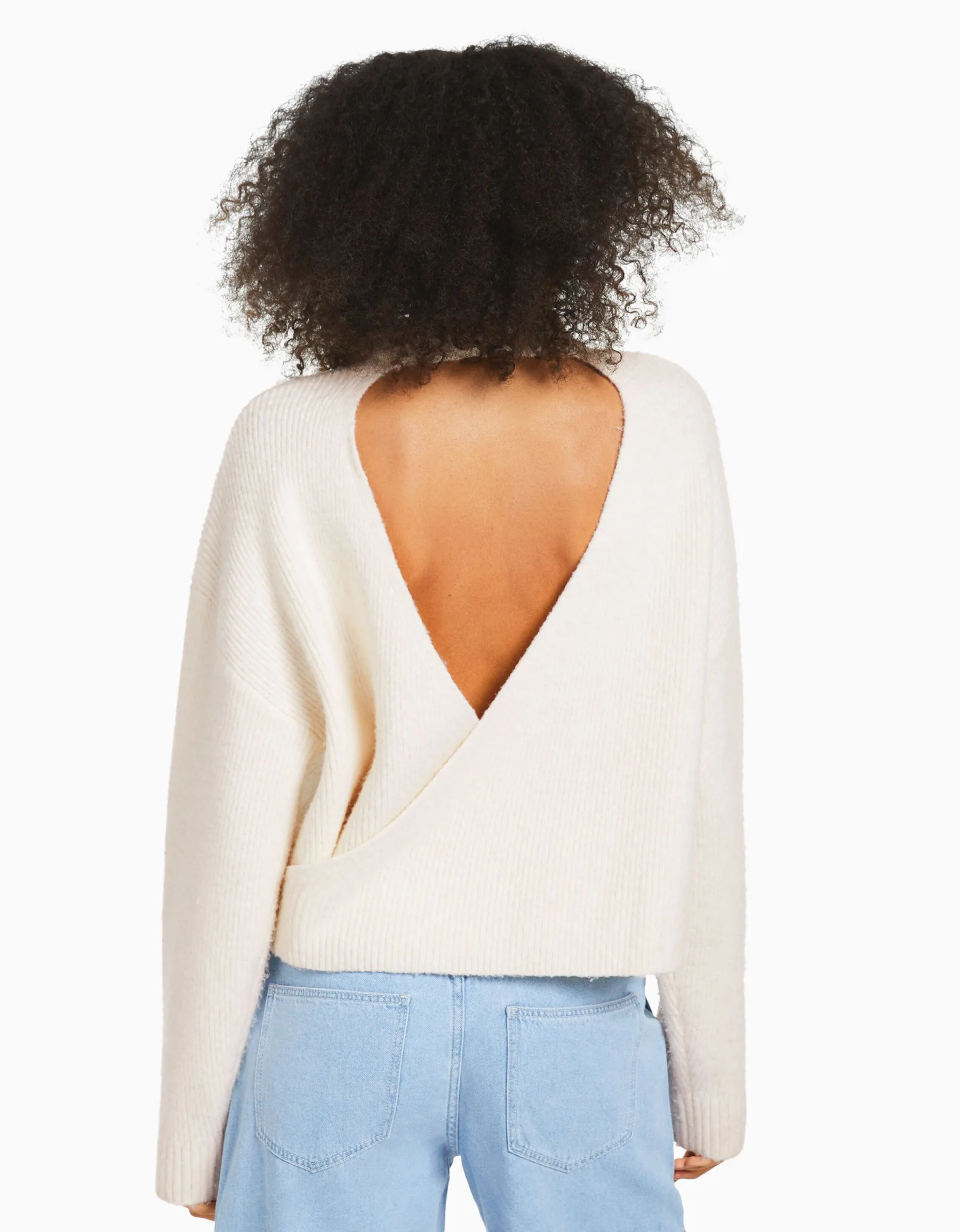 BERSHKA Pull dos nu Écru Discount