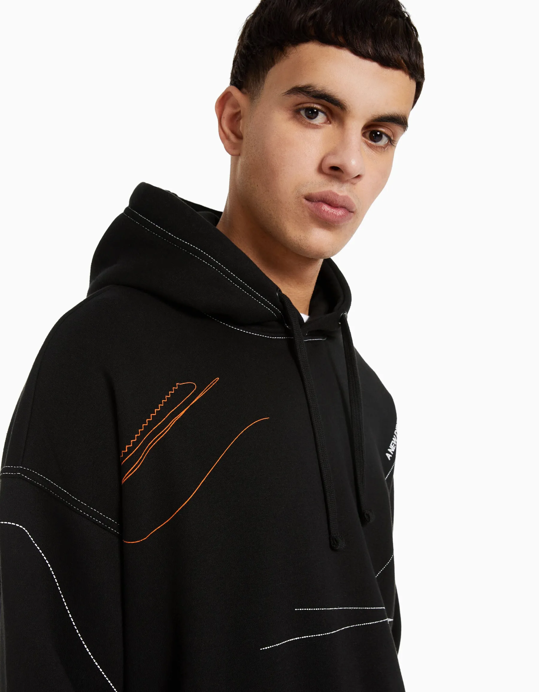 BERSHKA Pull oversize fil contraste Noir Online