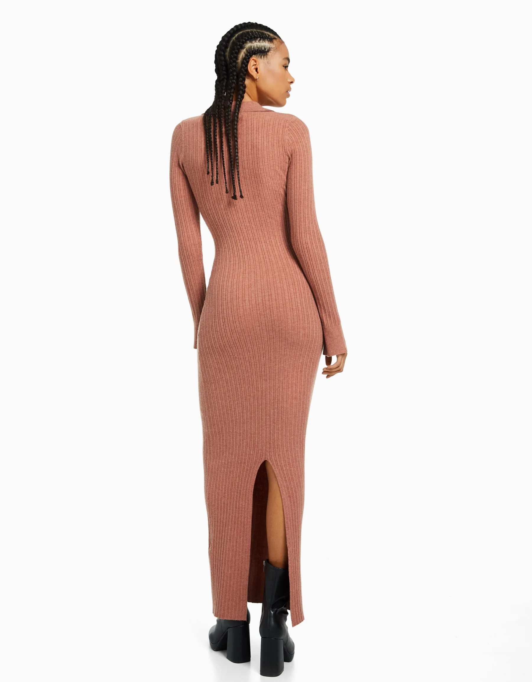 BERSHKA Robe longue col polo maille Sable Clearance
