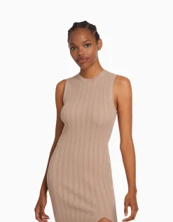 BERSHKA Robe midi sans manches maille Sable Outlet