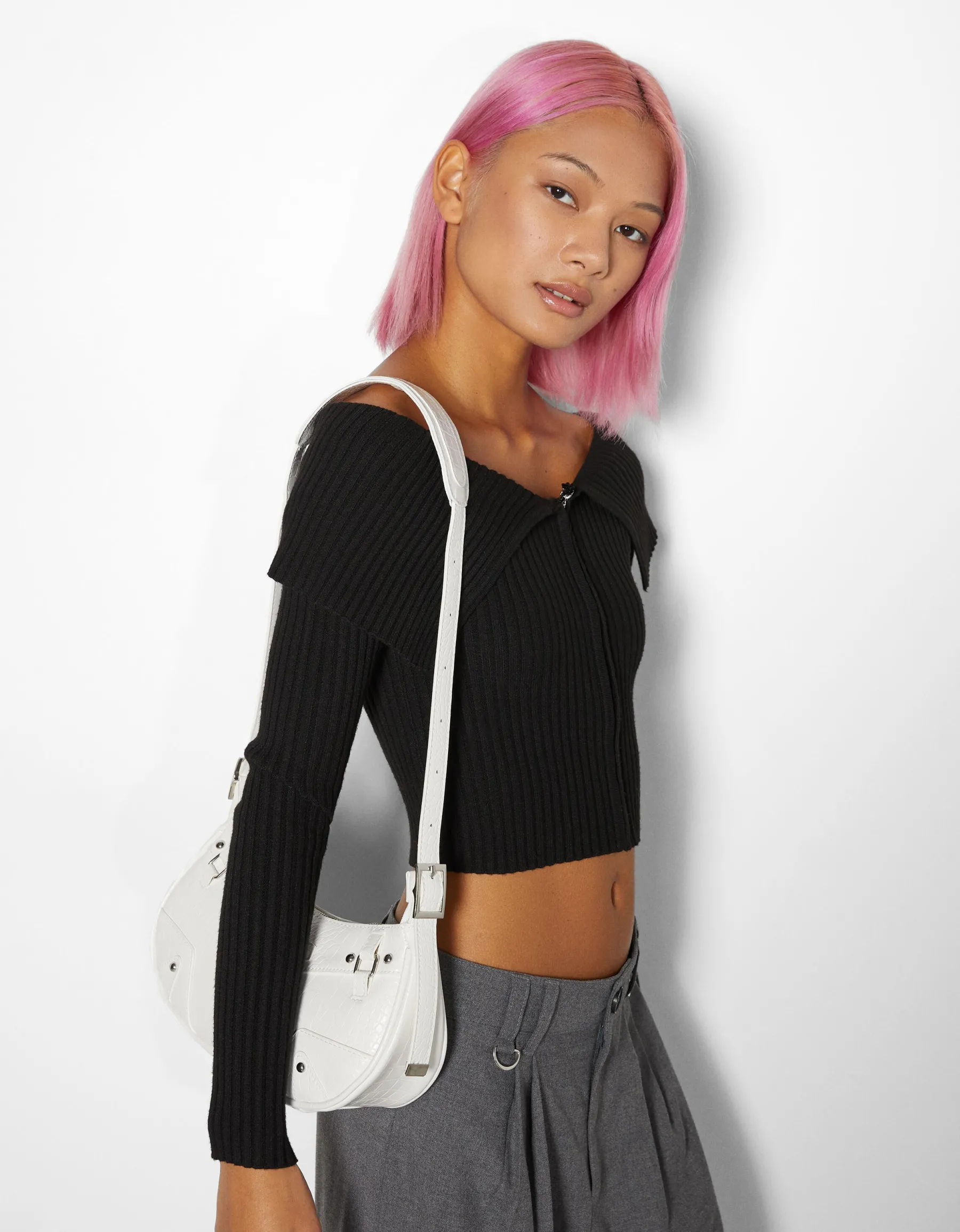 BERSHKA Sac anse similicuir rivets Blanc Outlet