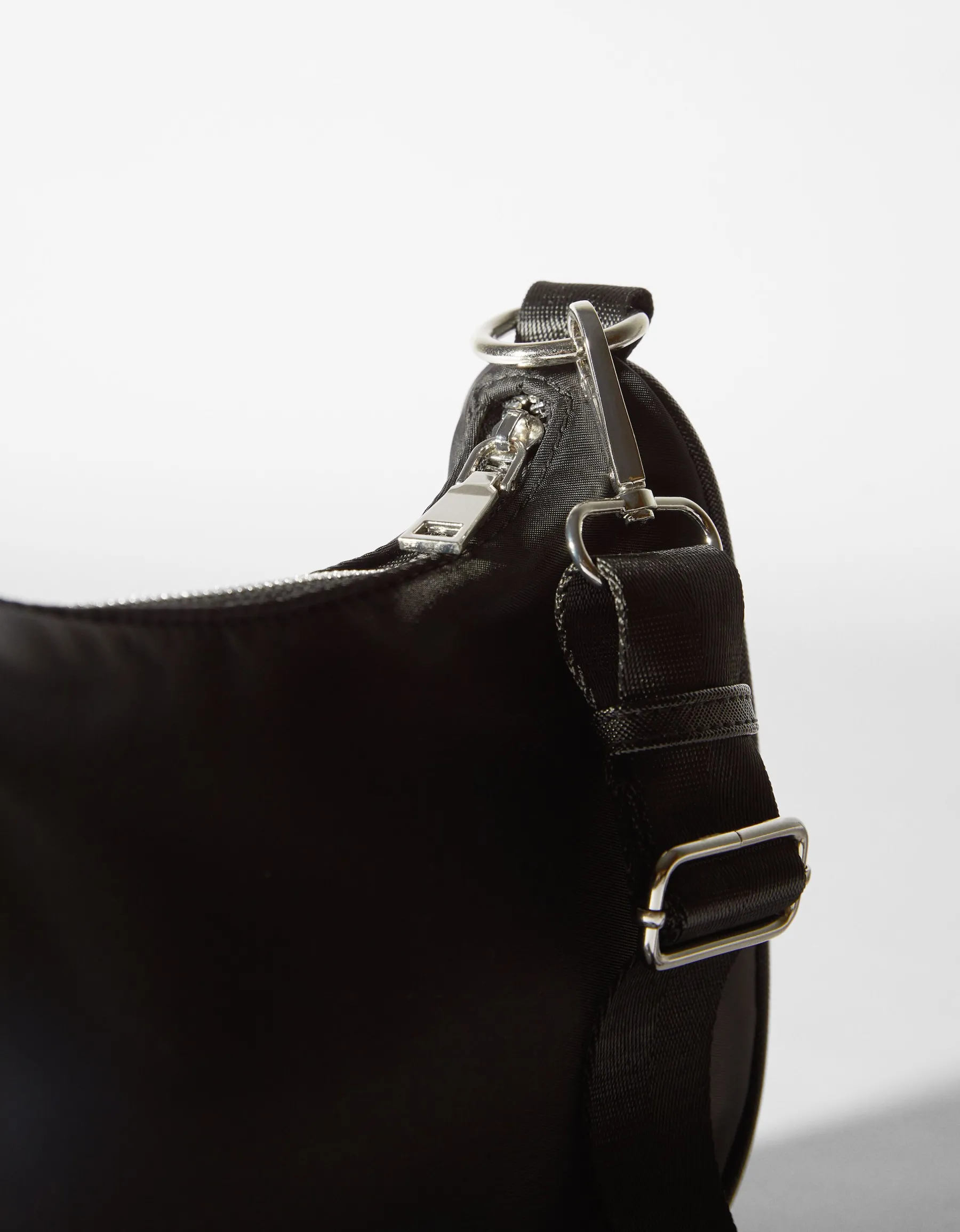 BERSHKA Sac besace anse Noir Flash Sale