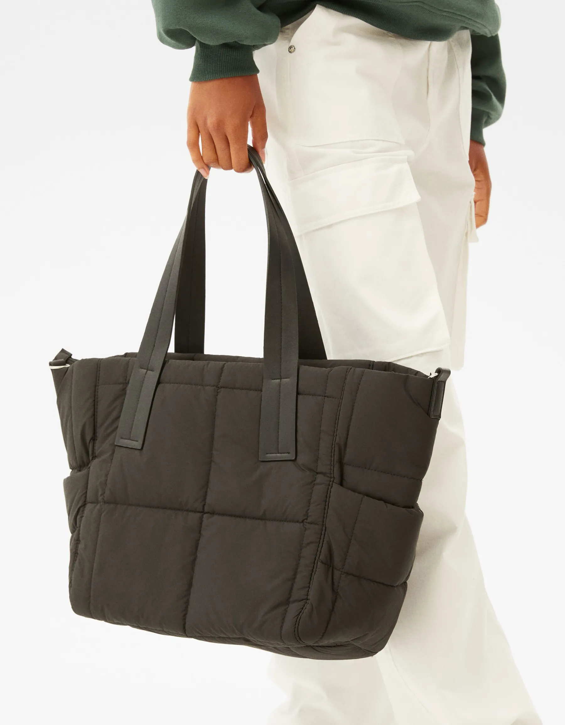 BERSHKA Sac cabas basique effet nylon Noir Online