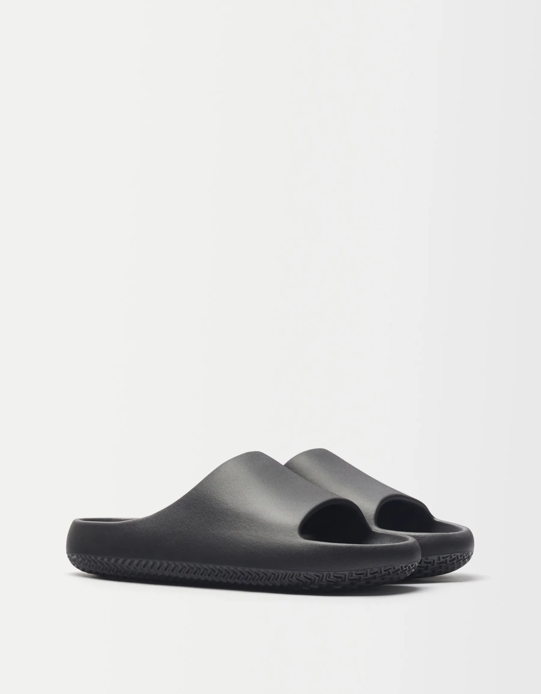 BERSHKA Sandales plates texturées homme Sable Best