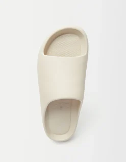 BERSHKA Sandales plates texturées homme Sable Hot