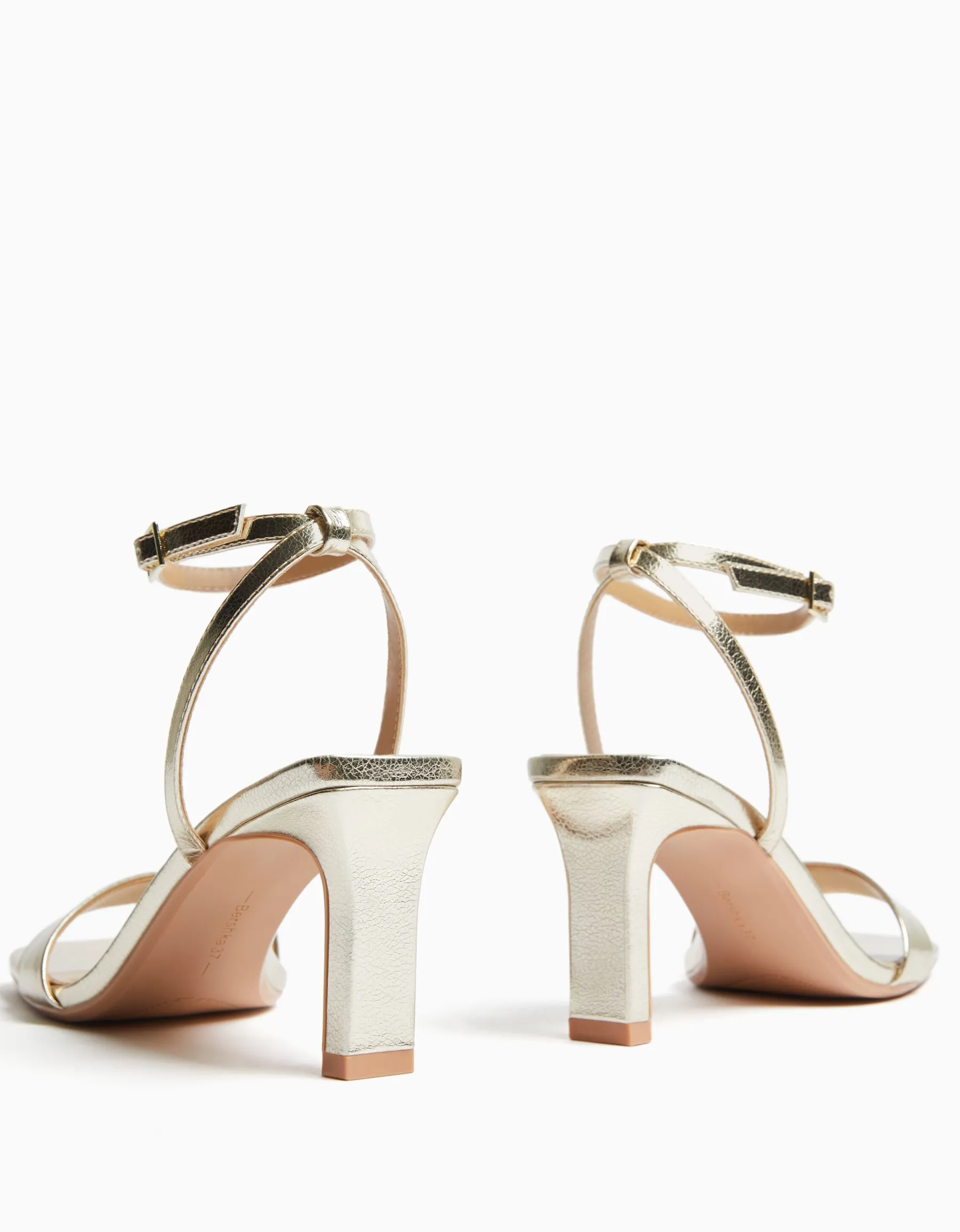 BERSHKA Sandales talon brides boucle de cheville Or Online