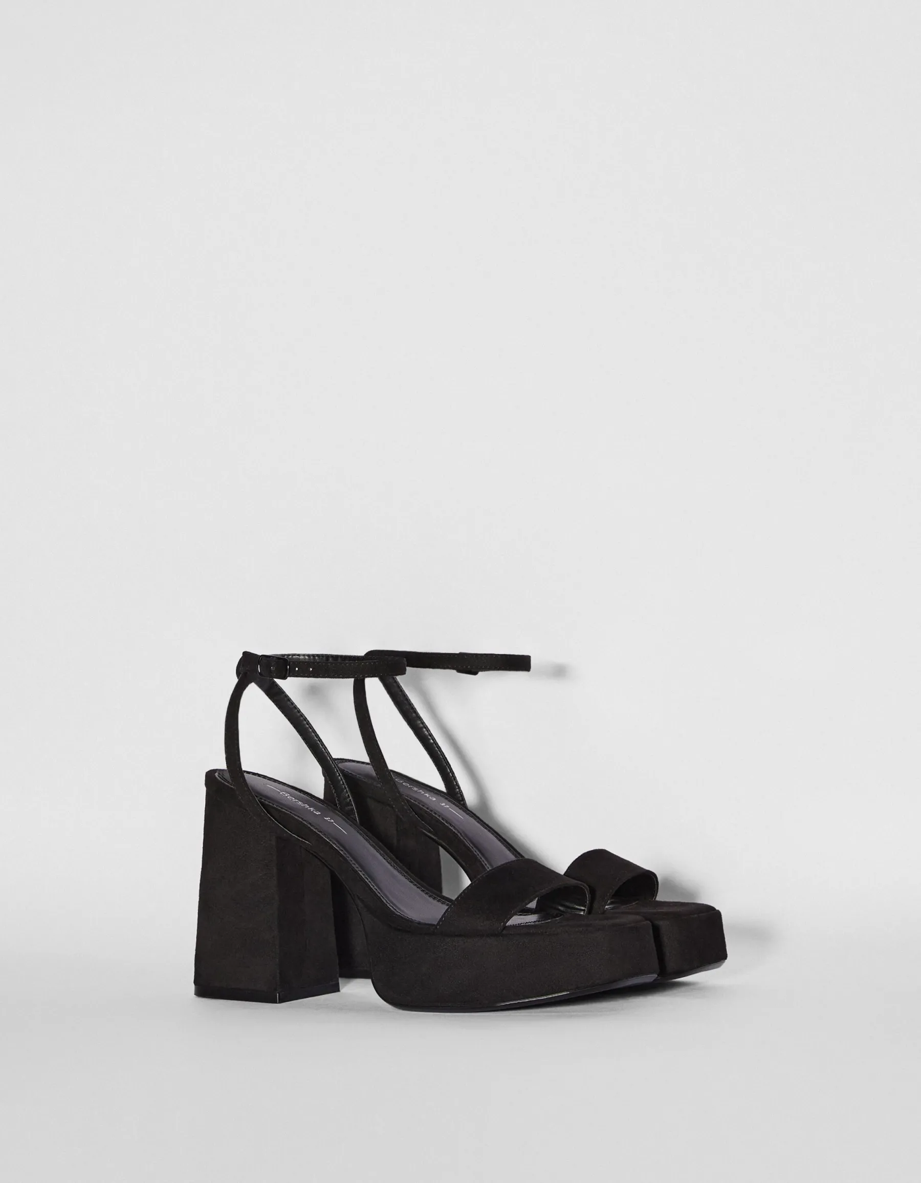 BERSHKA Sandales talon compensé Noir Clearance