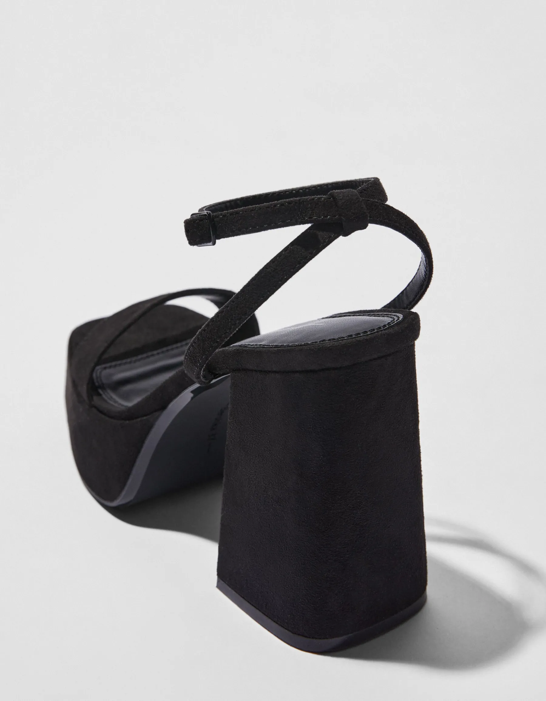 BERSHKA Sandales talon compensé Noir Best Sale