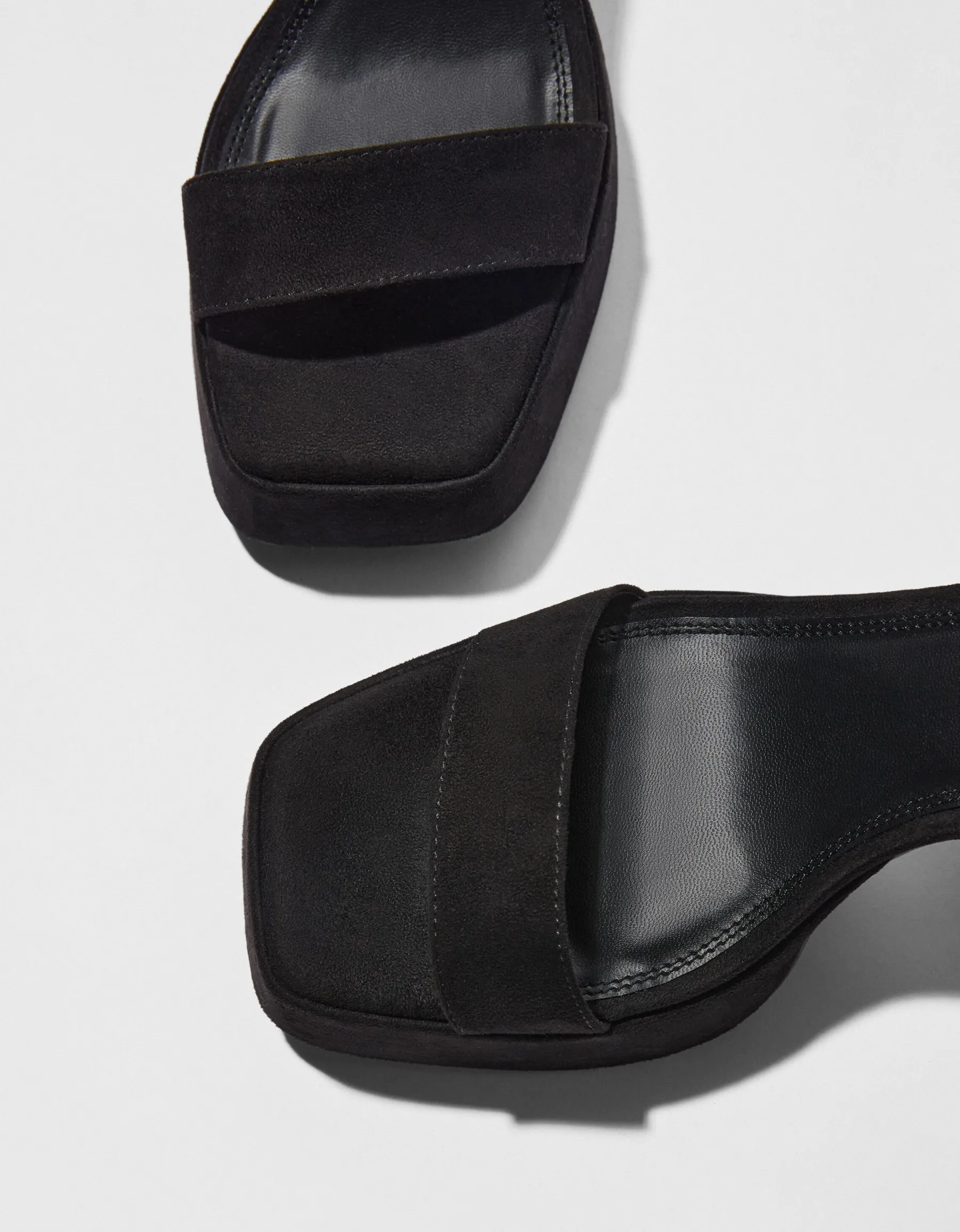 BERSHKA Sandales talon compensé Noir Best Sale