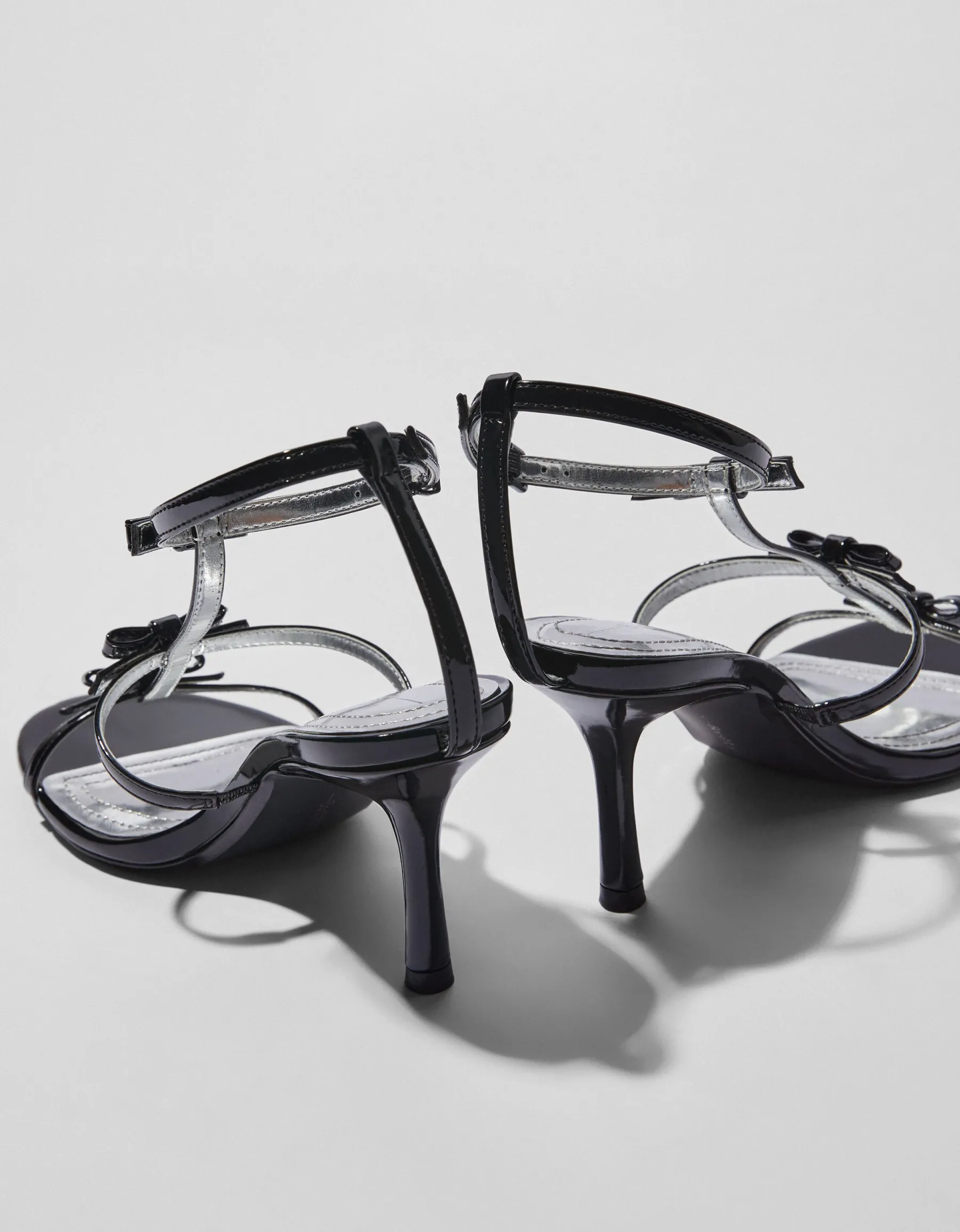 BERSHKA Sandales talon nœuds Noir Fashion