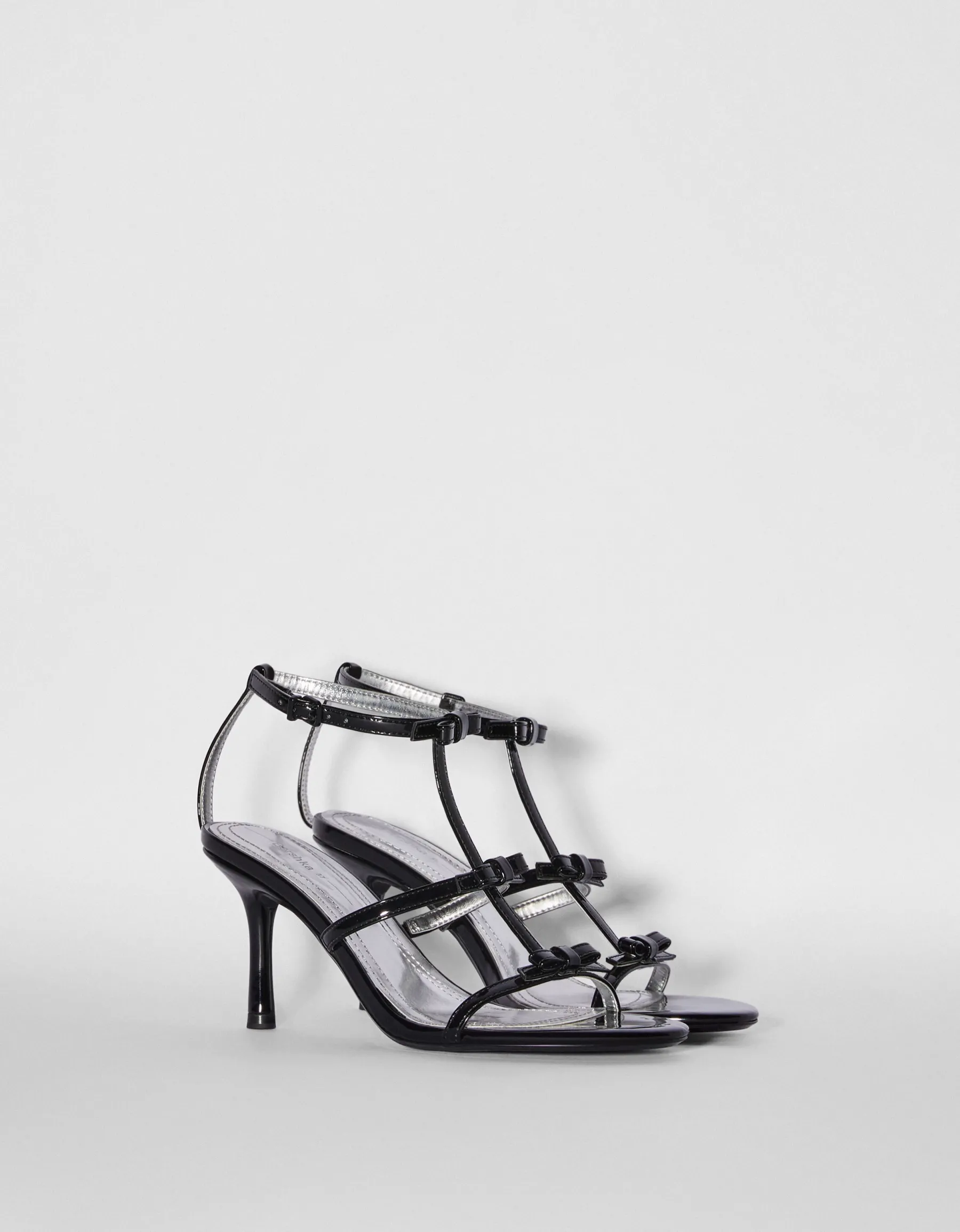 BERSHKA Sandales talon nœuds Noir Fashion