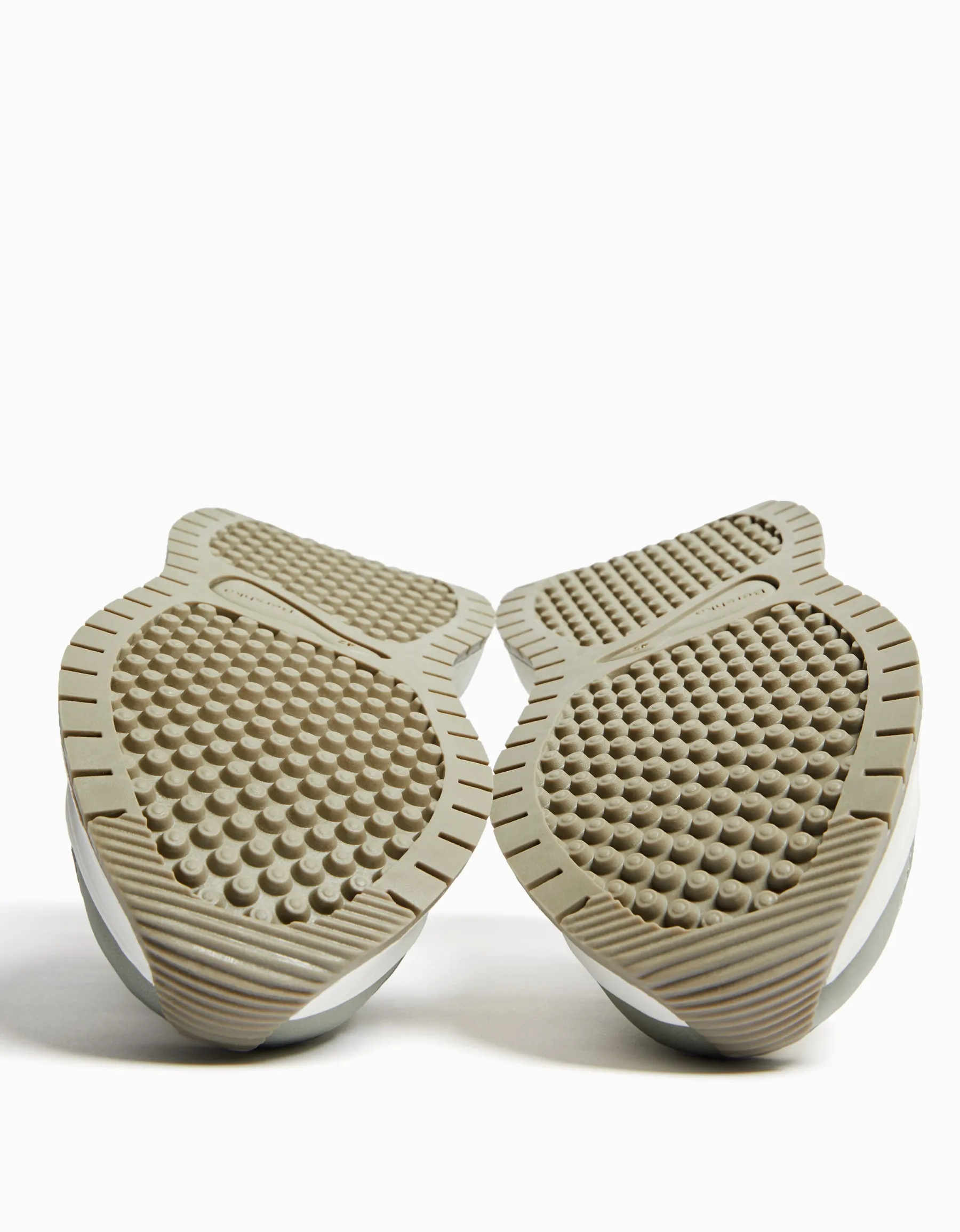 BERSHKA Sneakers semelle épaisse avec mesh homme Blanc Outlet