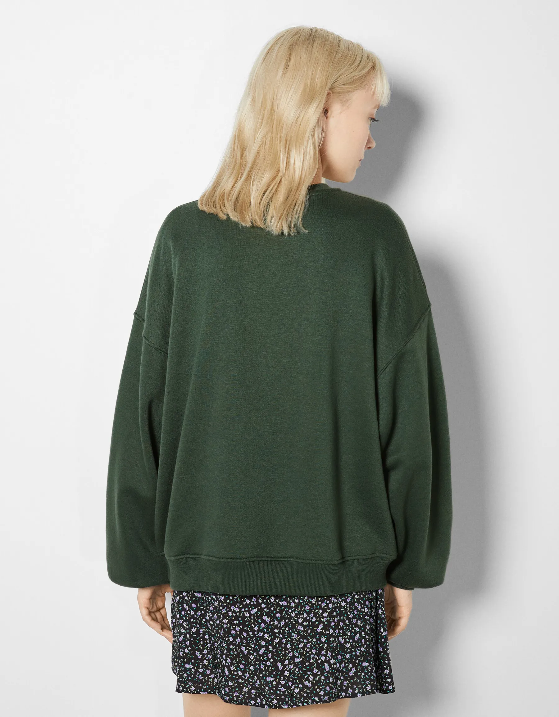 BERSHKA Sweat ample imprimé Écru Hot