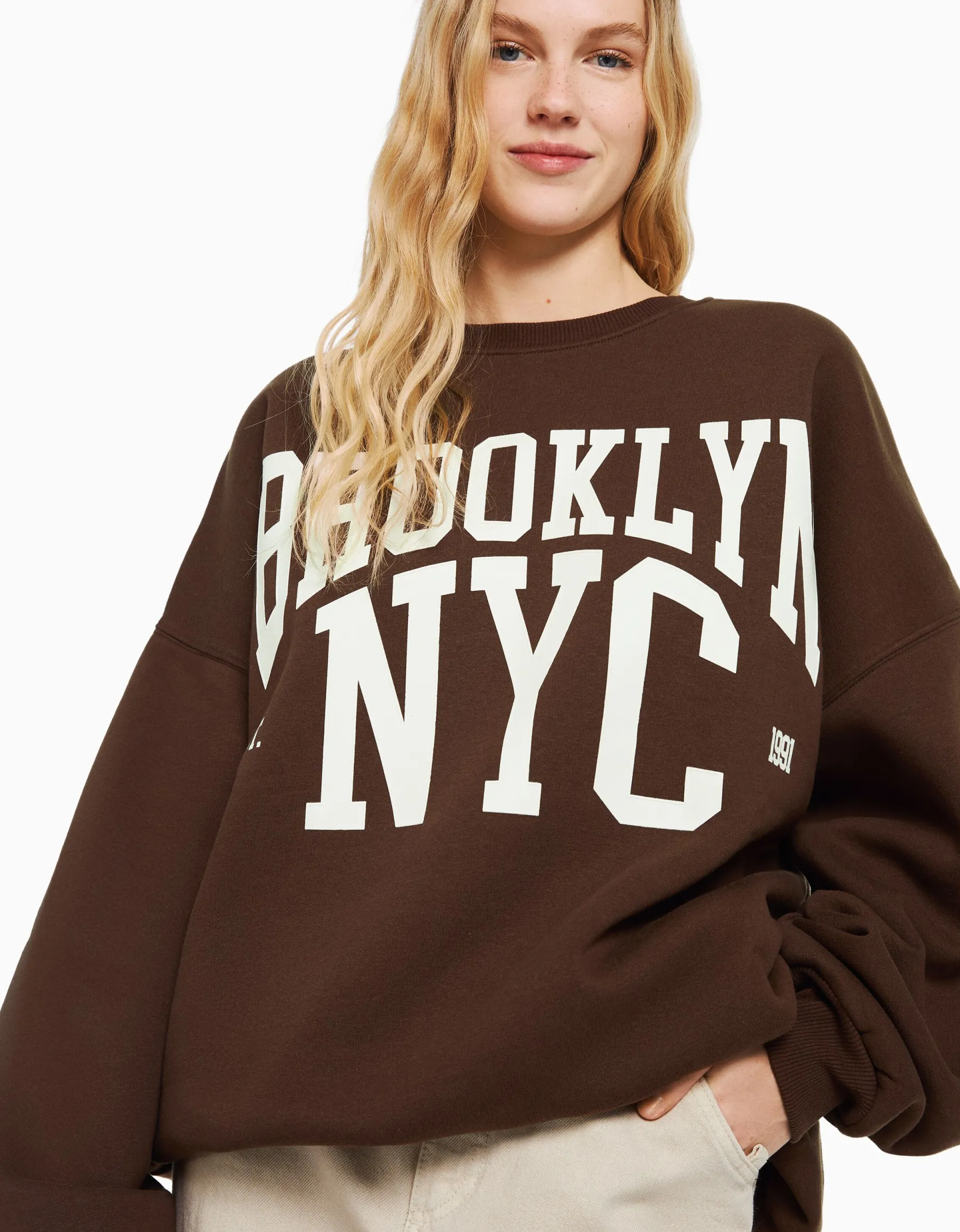 BERSHKA Sweat ample imprimé Bleu clair Cheap