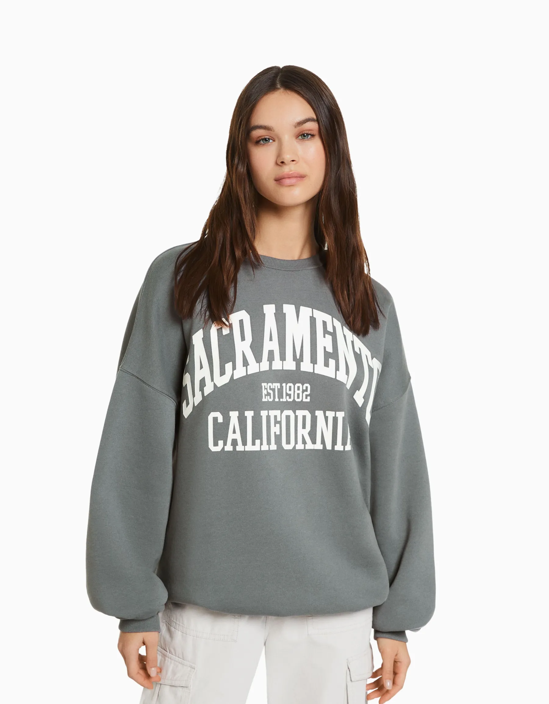 BERSHKA Sweat ample imprimé Bleu clair Clearance