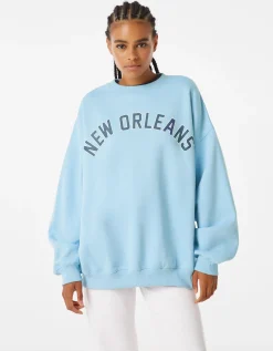 BERSHKA Sweat ample imprimé Bleu clair Cheap