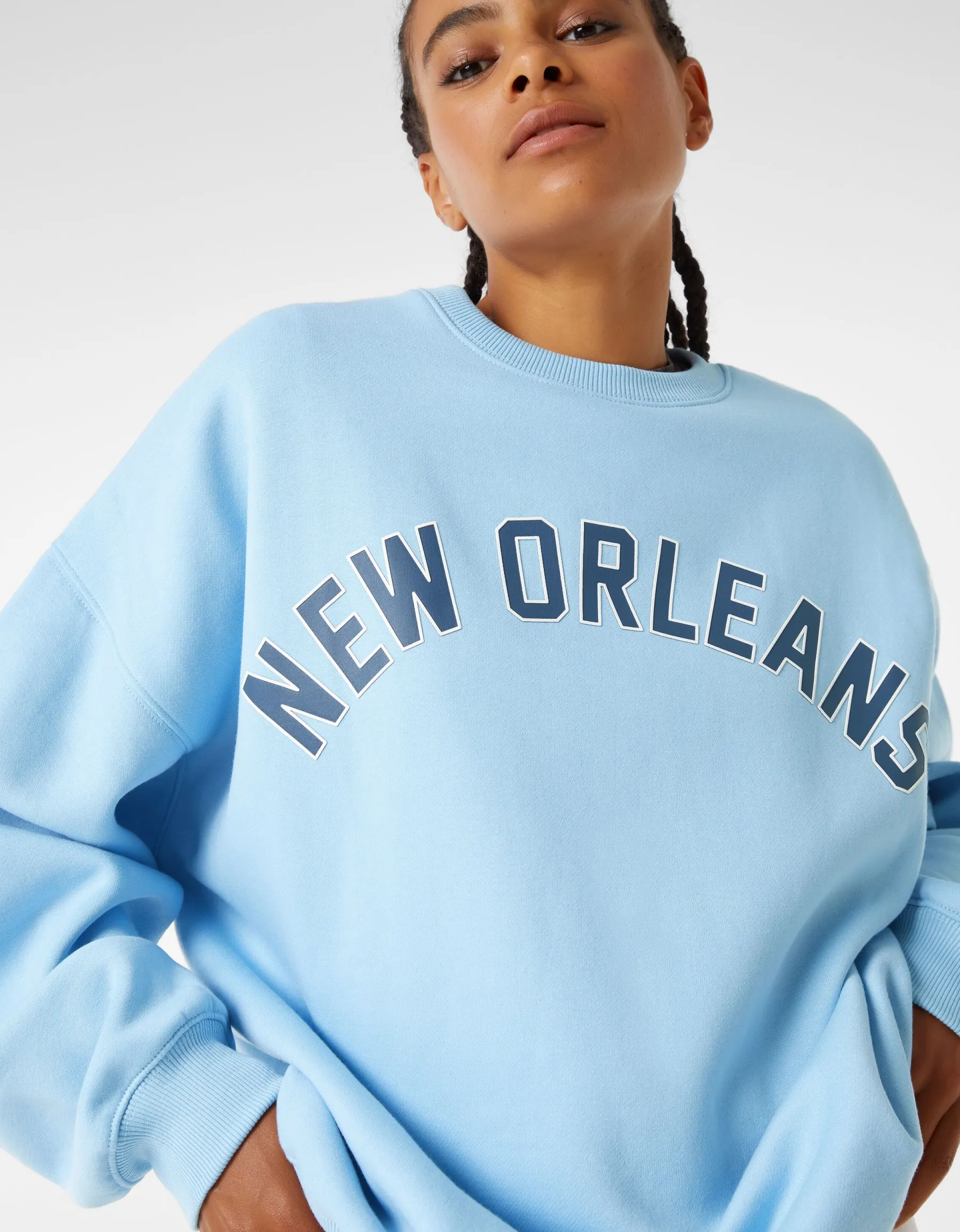BERSHKA Sweat ample imprimé Bleu clair Cheap