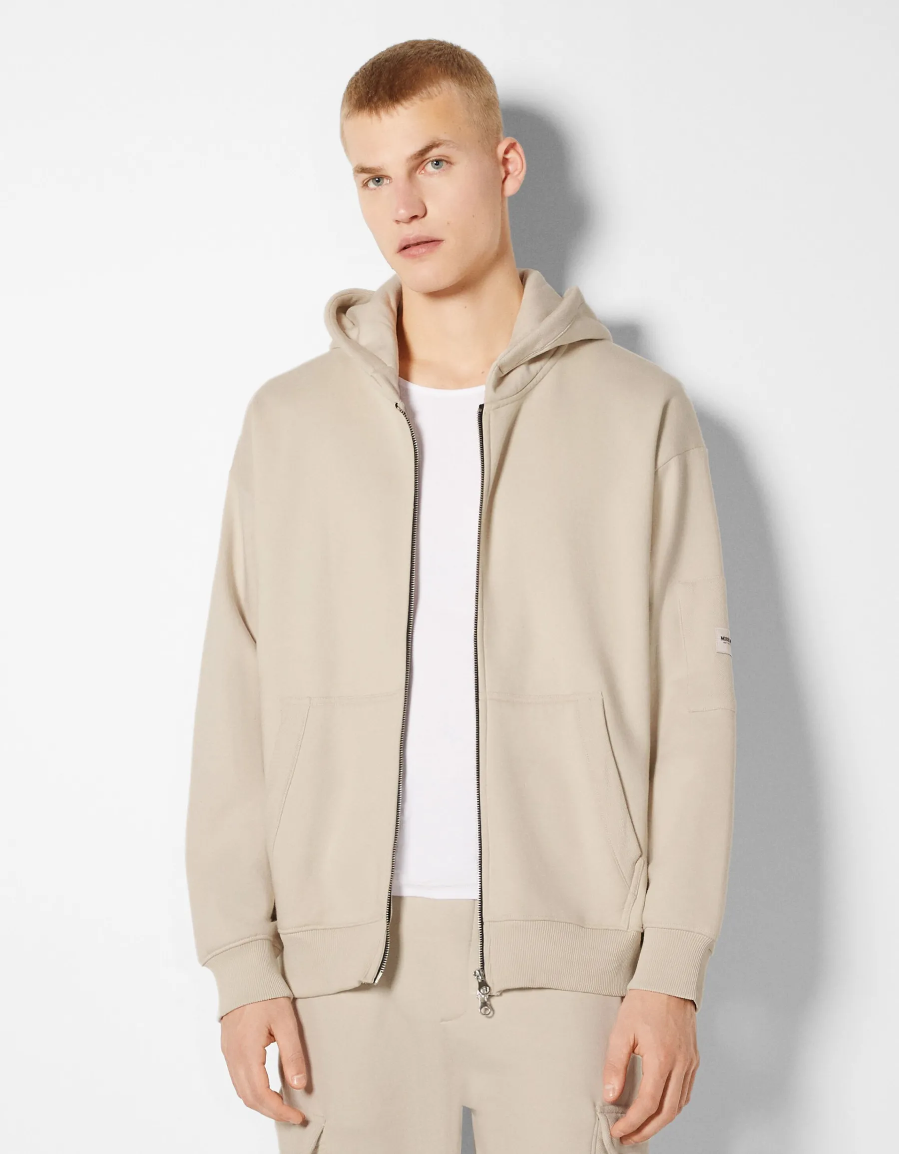 BERSHKA Sweat capuche zippé Pierre Cheap