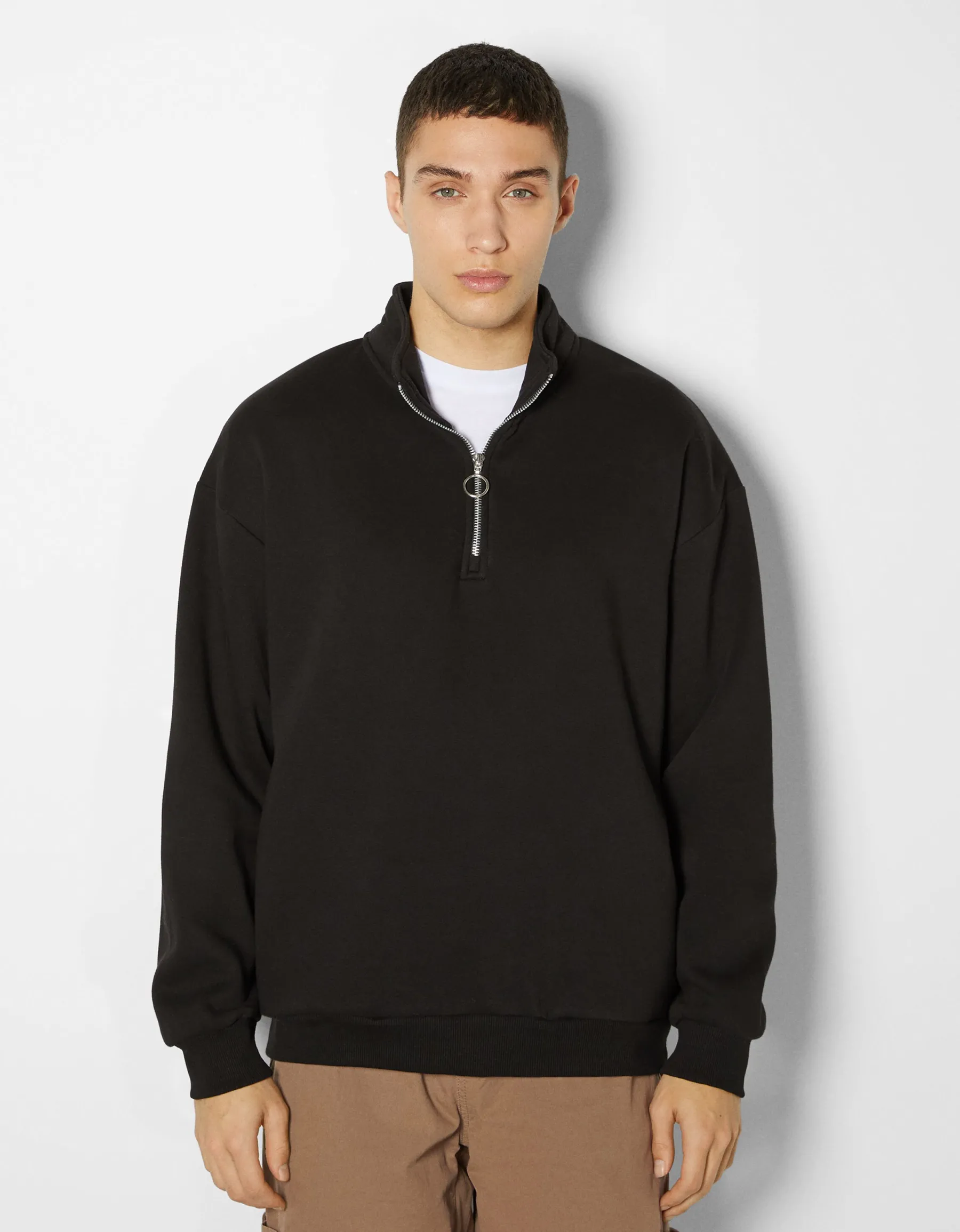 BERSHKA Sweat oversize col montant Blanc cassé Cheap
