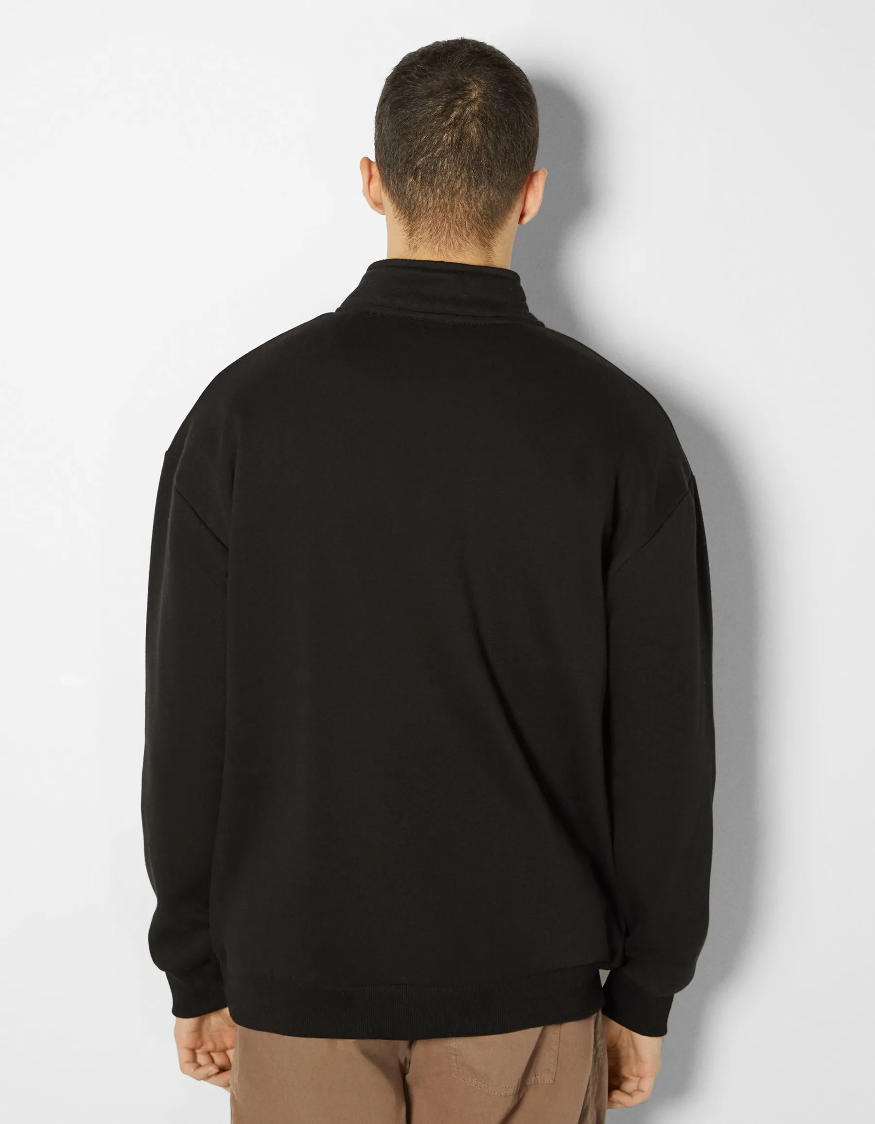 BERSHKA Sweat oversize col montant Blanc cassé Cheap