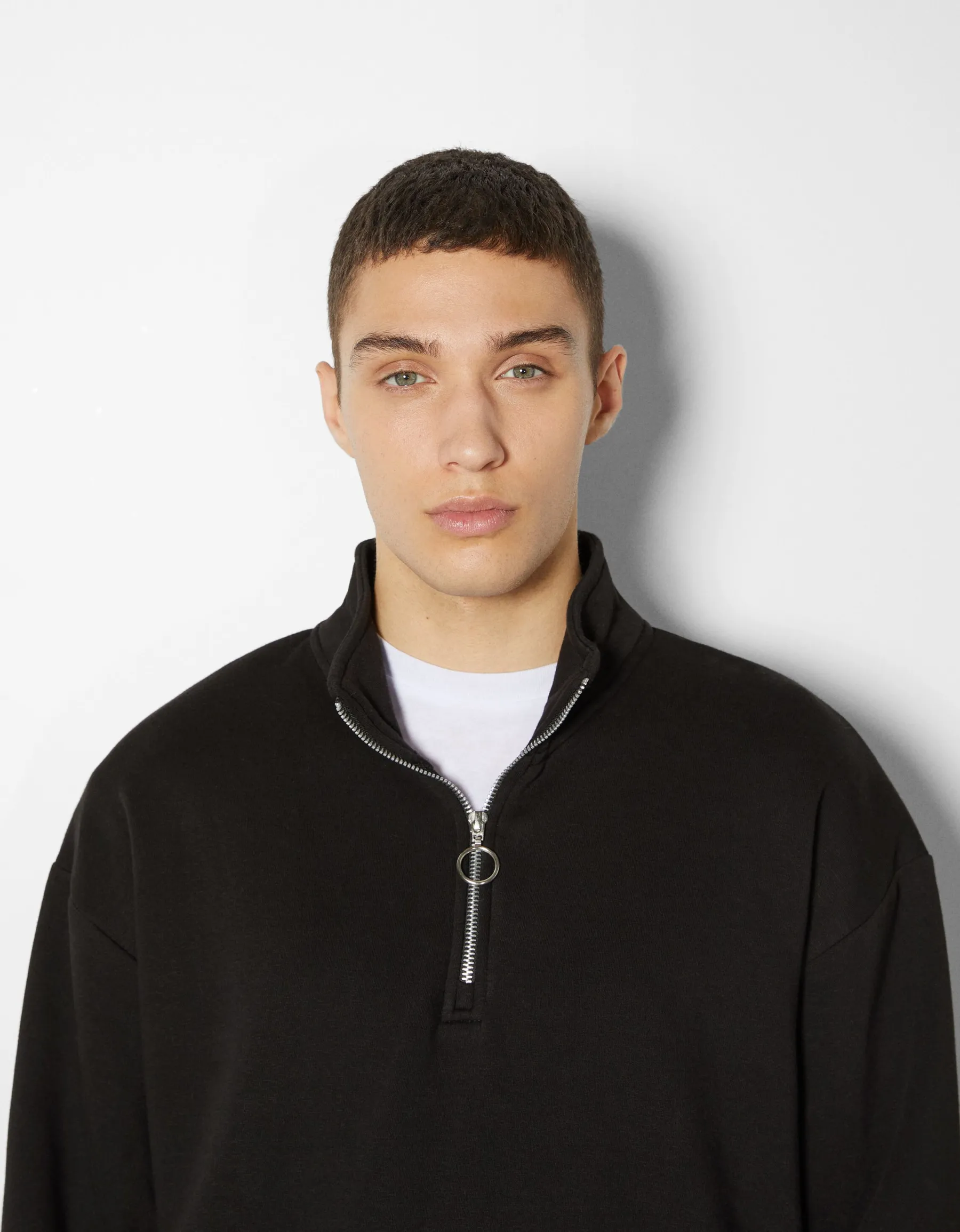 BERSHKA Sweat oversize col montant Blanc cassé Cheap