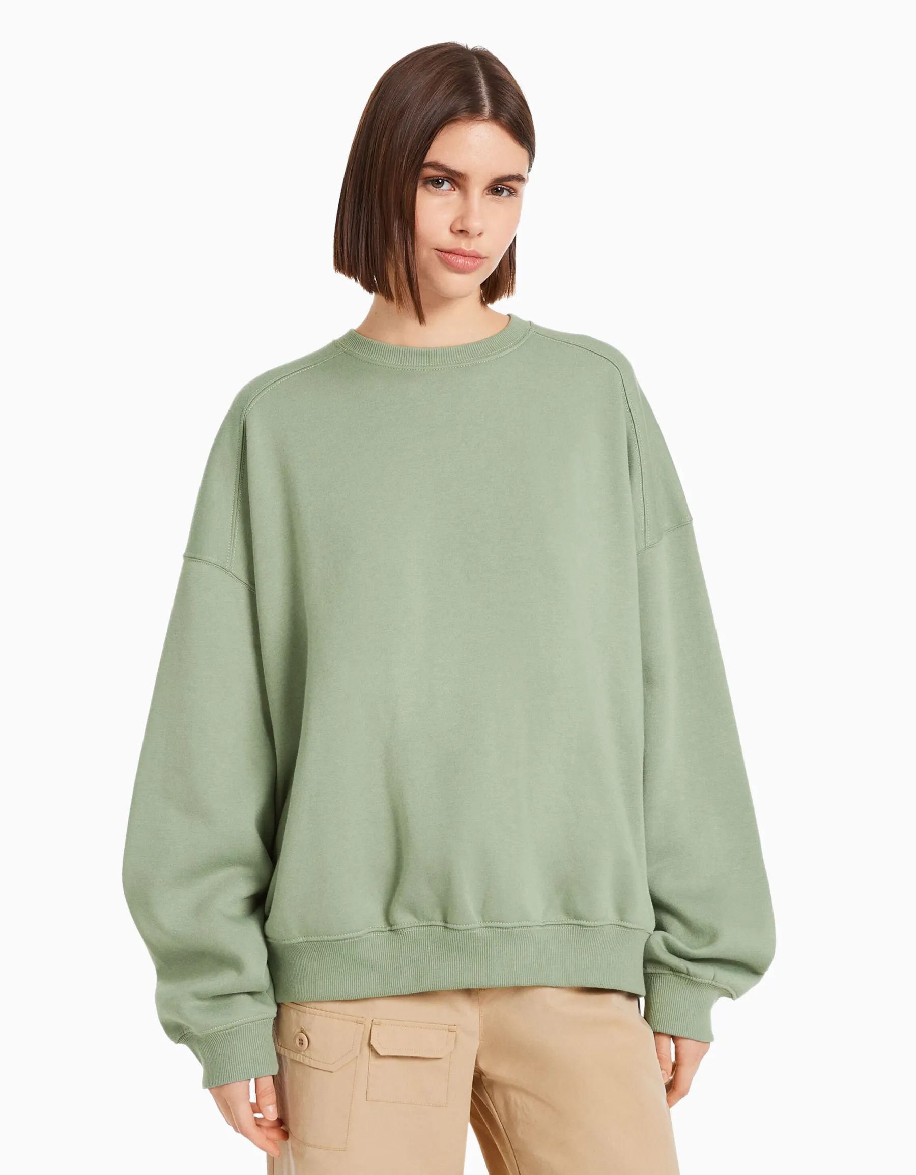 BERSHKA Sweat oversize col rond Noir Cheap