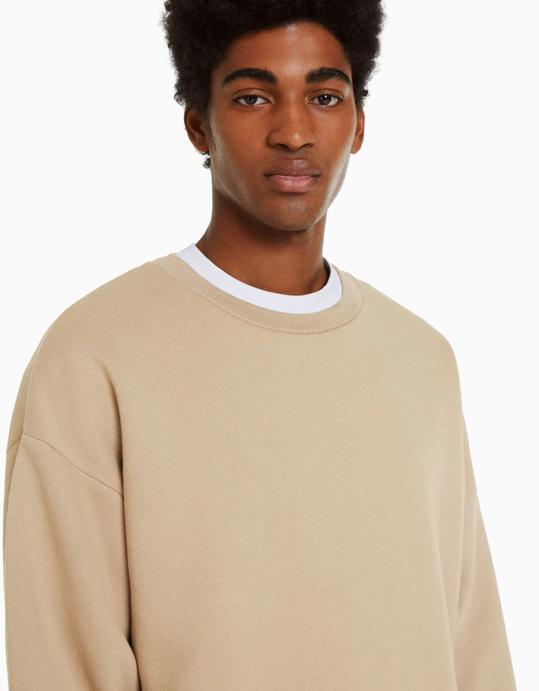 BERSHKA Sweat oversize col rond Noir Online