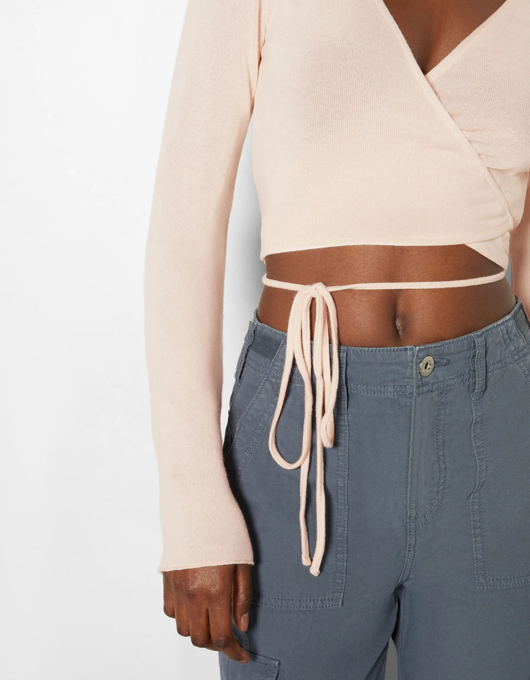 BERSHKA Top manches longues nœud décolleté croisé Rose Best Sale