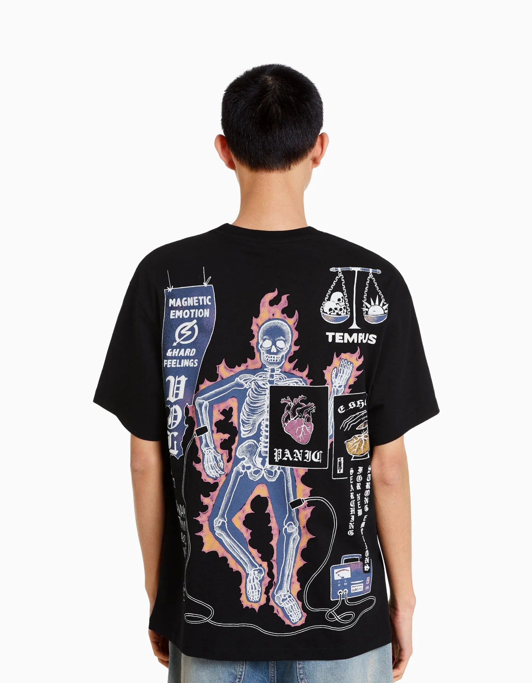 BERSHKA T-shirt boxy manches courtes imprimé Noir Hot