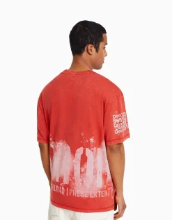 BERSHKA T-shirt manches courtes imprimé effet délavé Rouge Hot