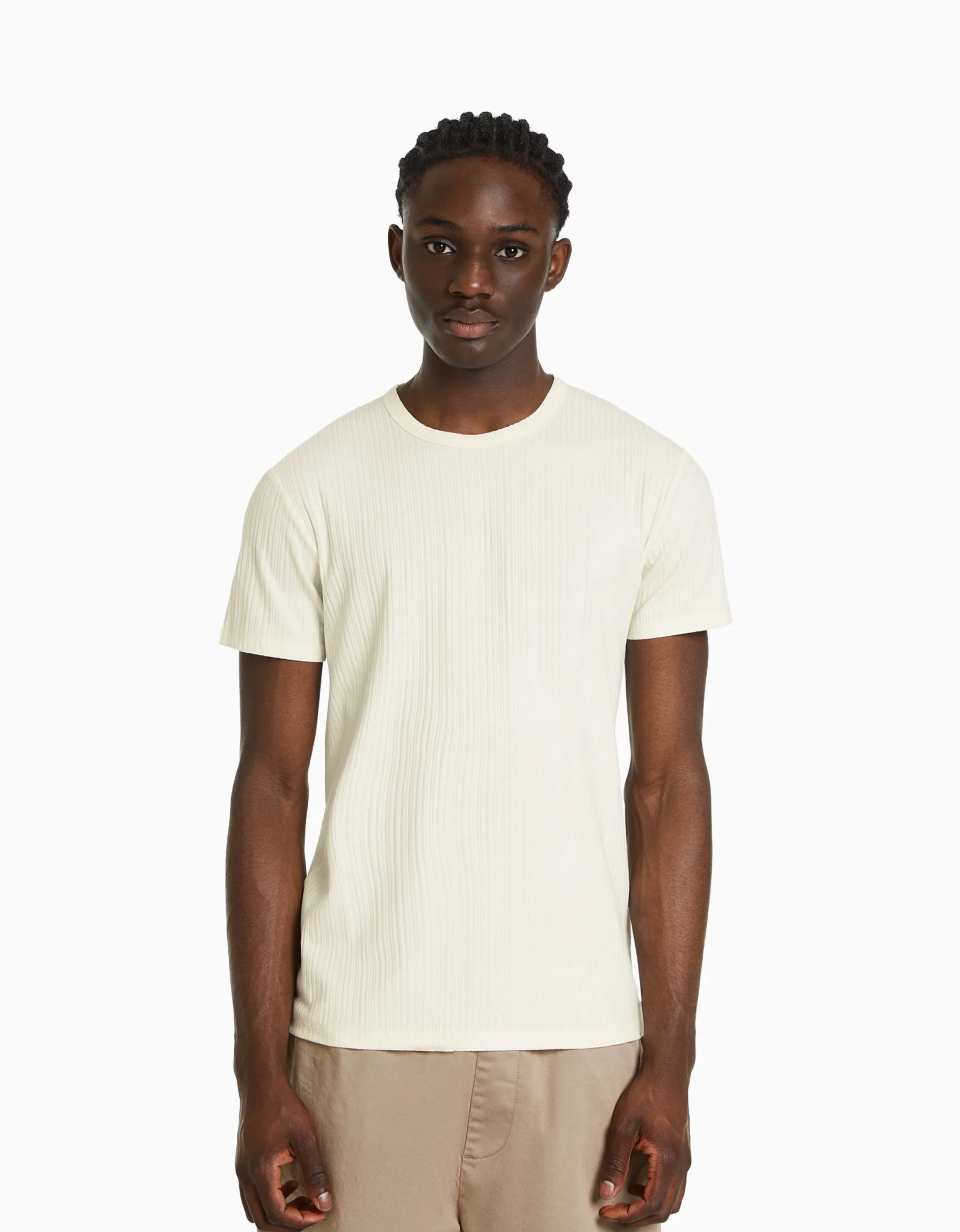 BERSHKA T-shirt manches courtes muscle fit maille côtelée Blanc cassé Store