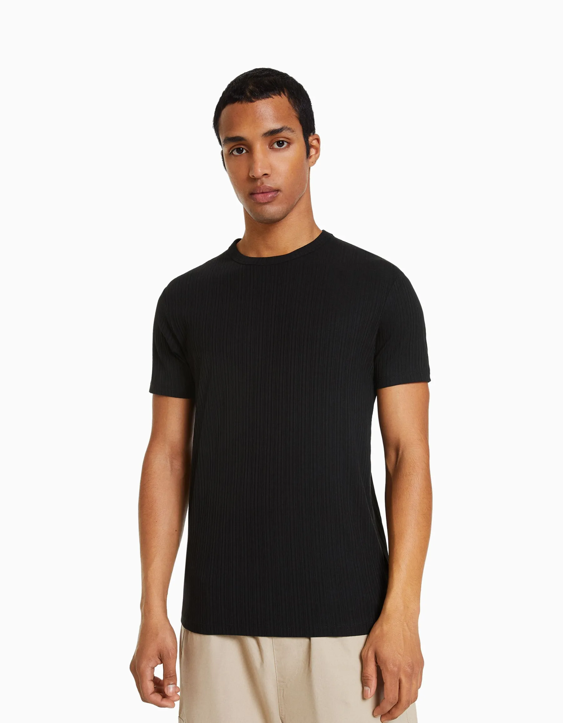 BERSHKA T-shirt manches courtes muscle fit maille côtelée Blanc cassé Hot