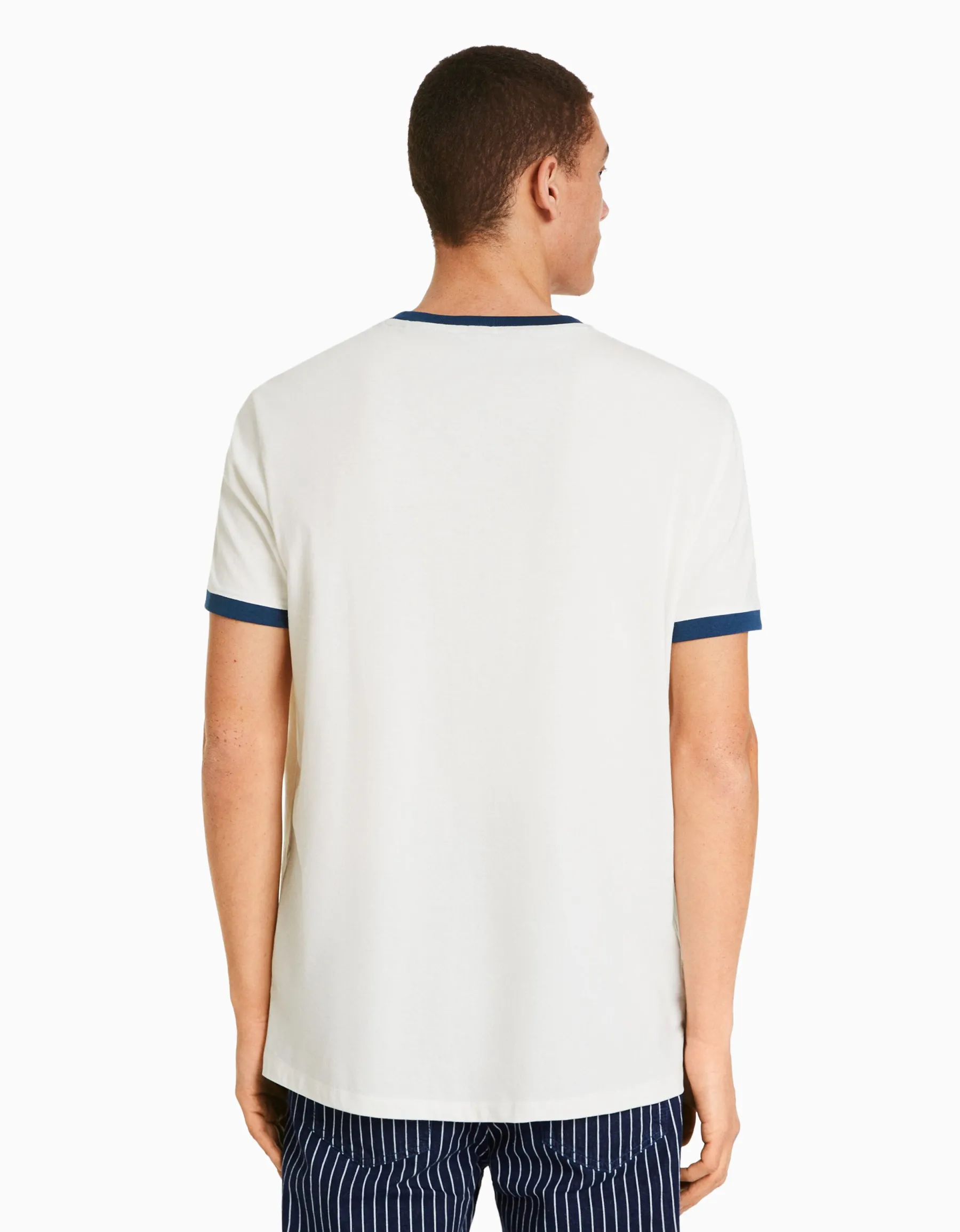 BERSHKA T-shirt manches courtes regular fit bord-côte contraste Blanc cassé New