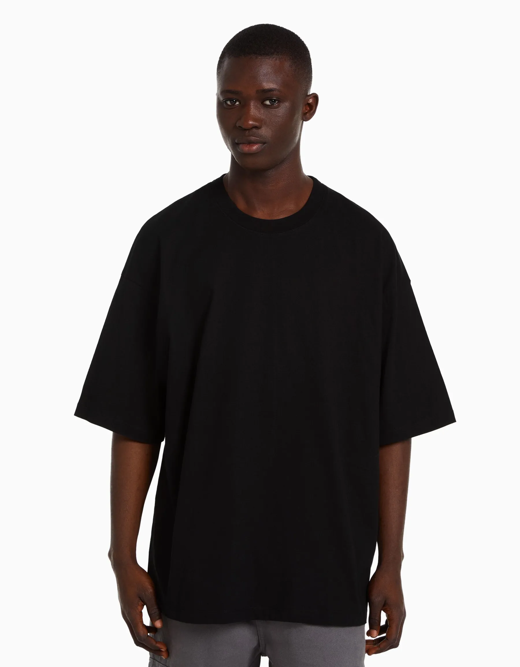 BERSHKA T-shirt oversize à manches courtes Noir Cheap