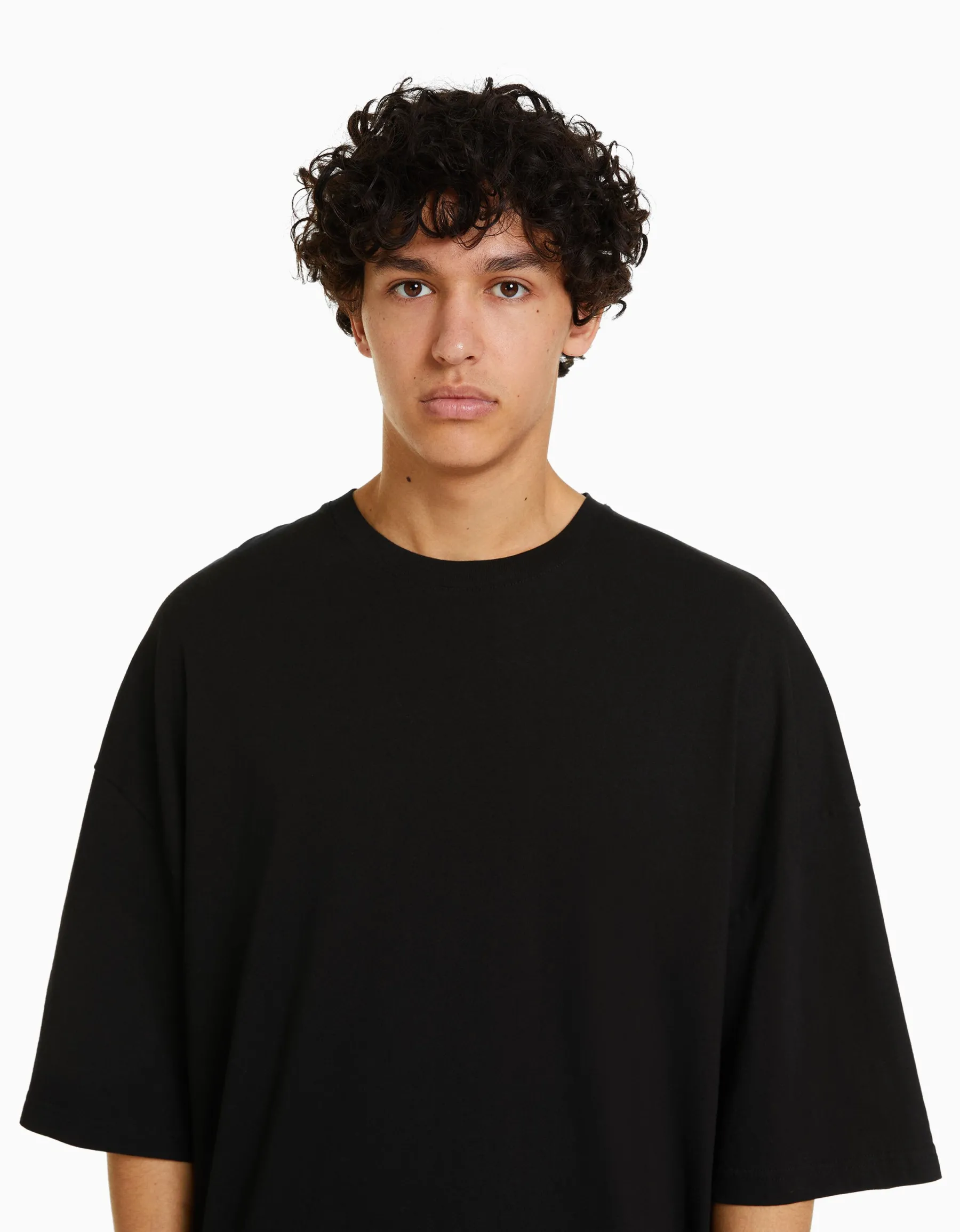 BERSHKA T-shirt oversize à manches courtes Noir Flash Sale