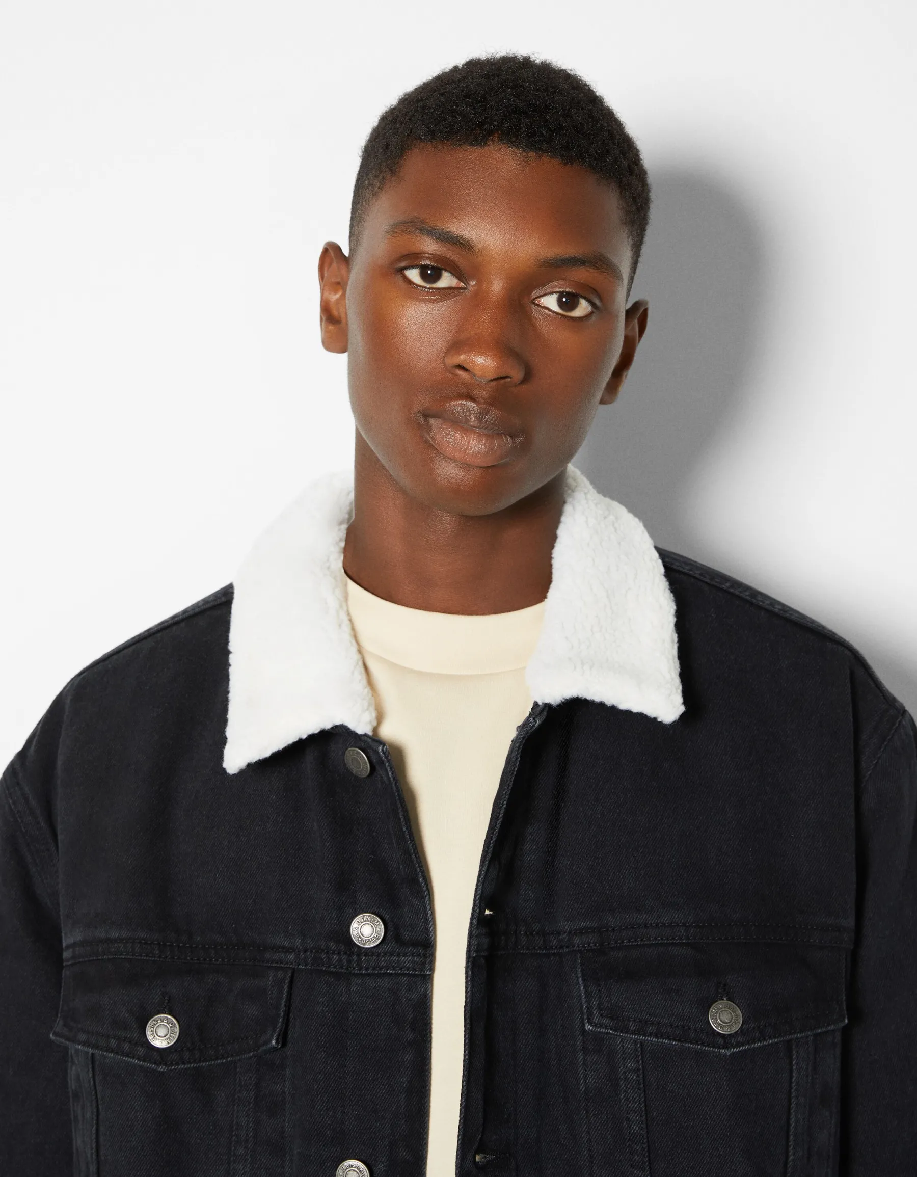 BERSHKA Veste en jean doublure polaire Bleu Best